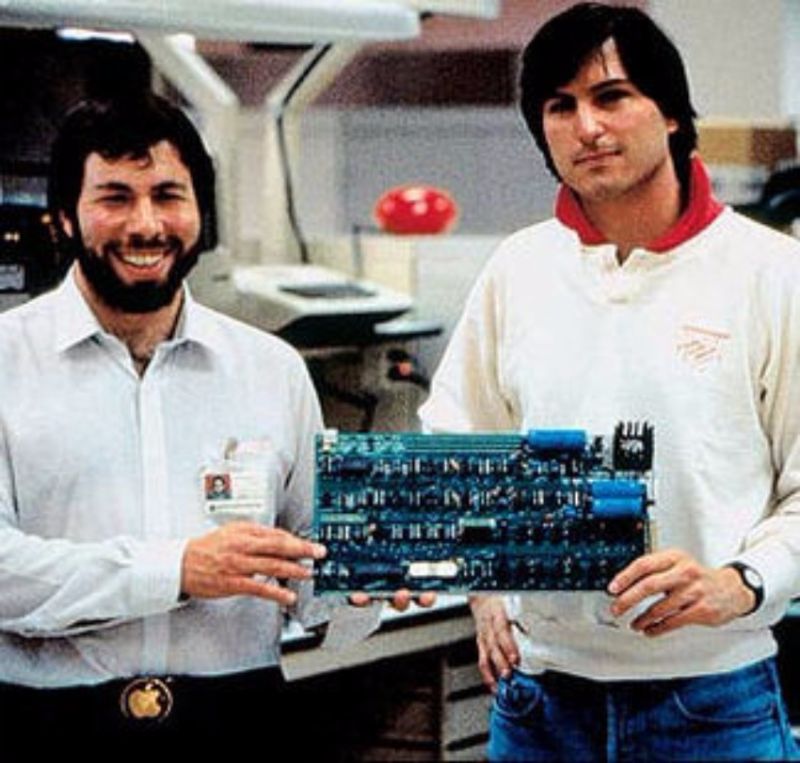 30 Fascinating Photographs of a Young Steve Jobs in the 1970s and 1980s