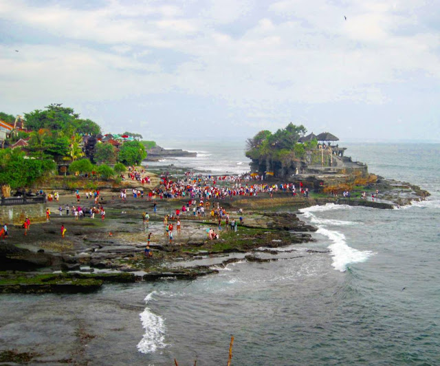 foto pura tanah lot bali