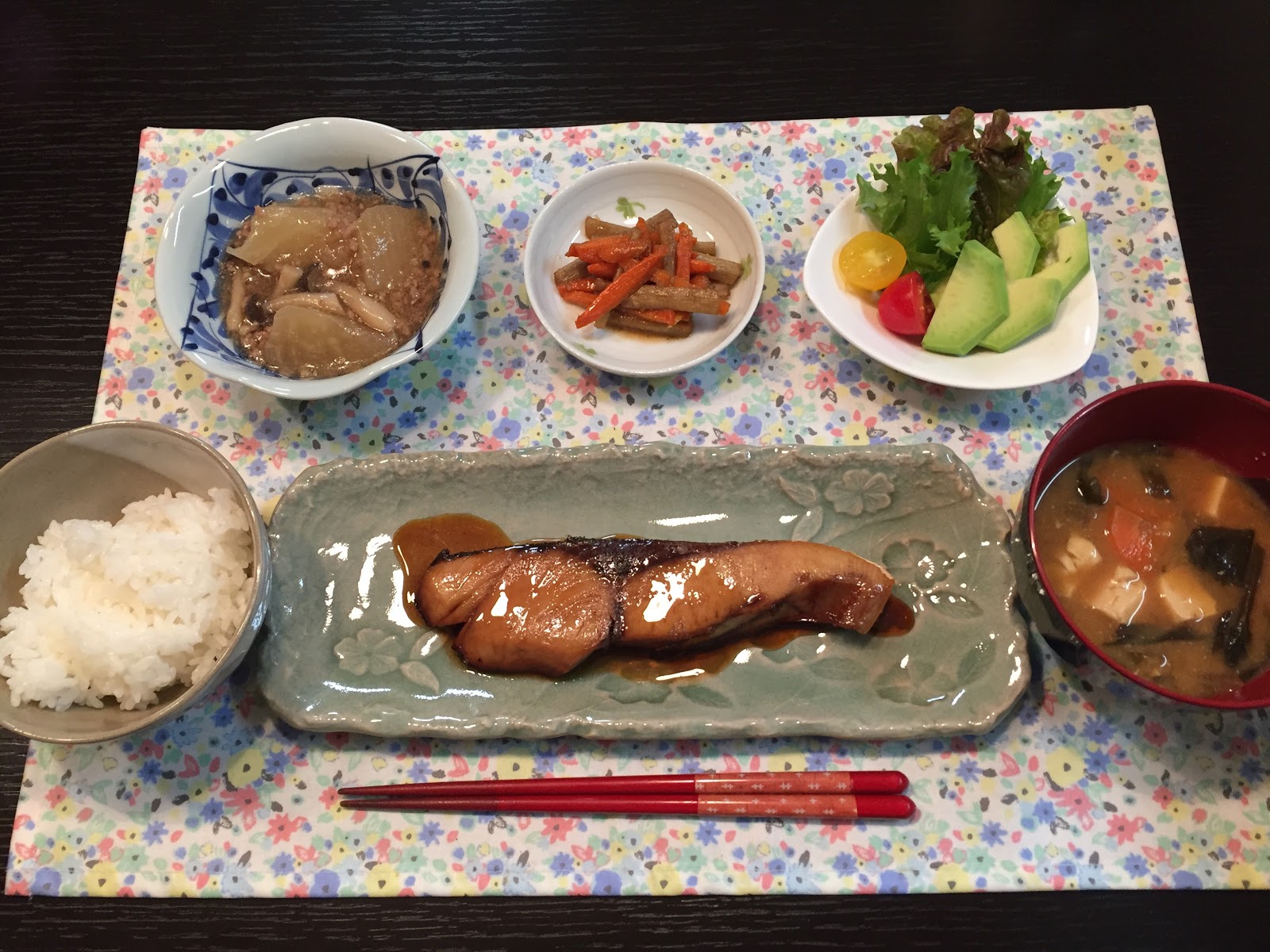 献立 ブリの照り焼き