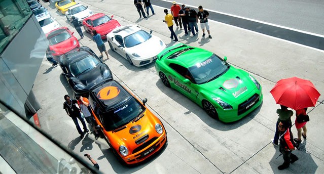 Sport-cars-racing-at-Sepang-Race-Circuit-on-the-weekend