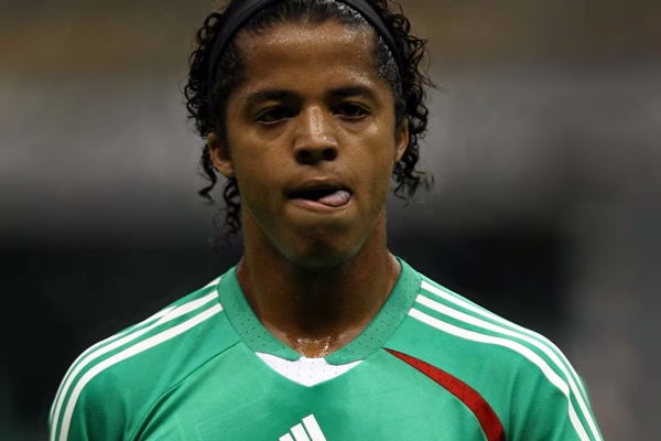 Giovani Dos Santos no descarta fichaje por Sevilla