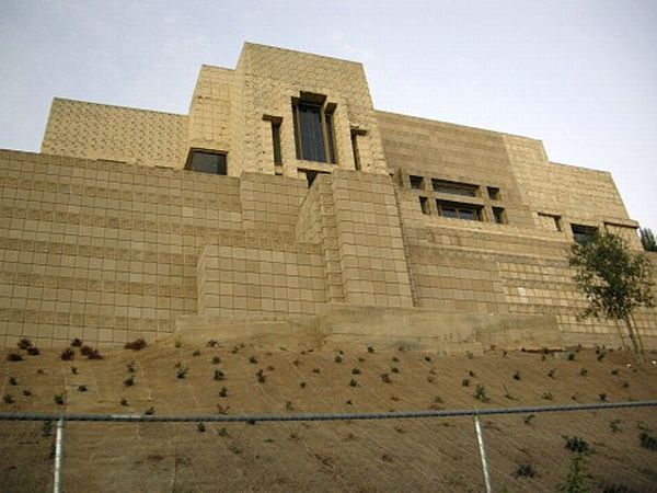 ennis brown house