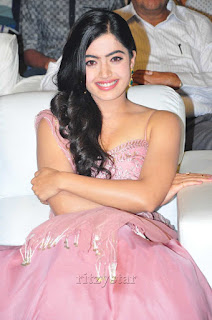 Rashmika Mandanna Sizzles at Geetha Govindam Audio Release
