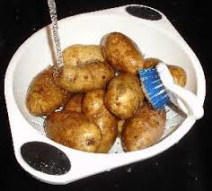 rinse-the-potatoes