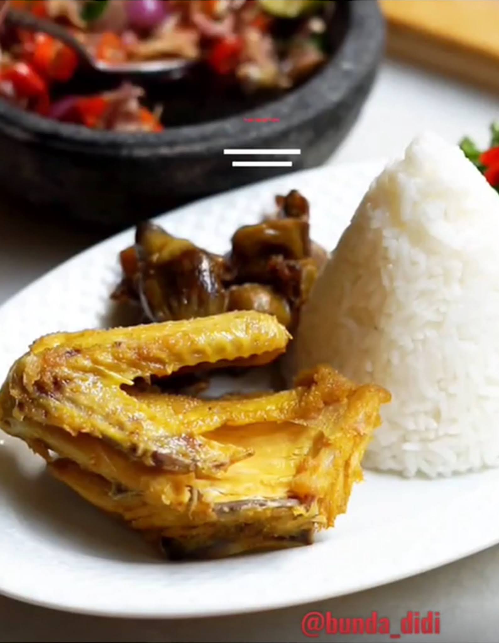 Diah Didi's Kitchen: Ayam Goreng Kuning Sambel Matah