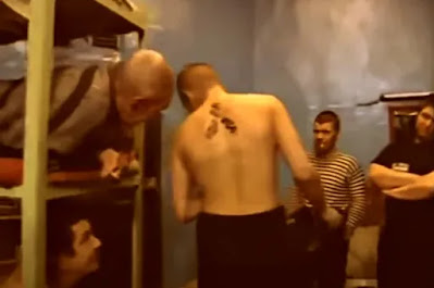 Смотрящий заходит в хату. Блатные хаты в ИК. Хата в тюрьме Леонова.