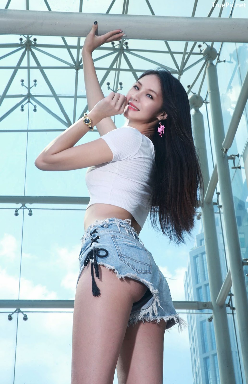 Image-Beautiful-Taiwanese-Girl-Lola-雪岑-Perfect-Long-Legs-Baby-TruePic.net- Picture-46