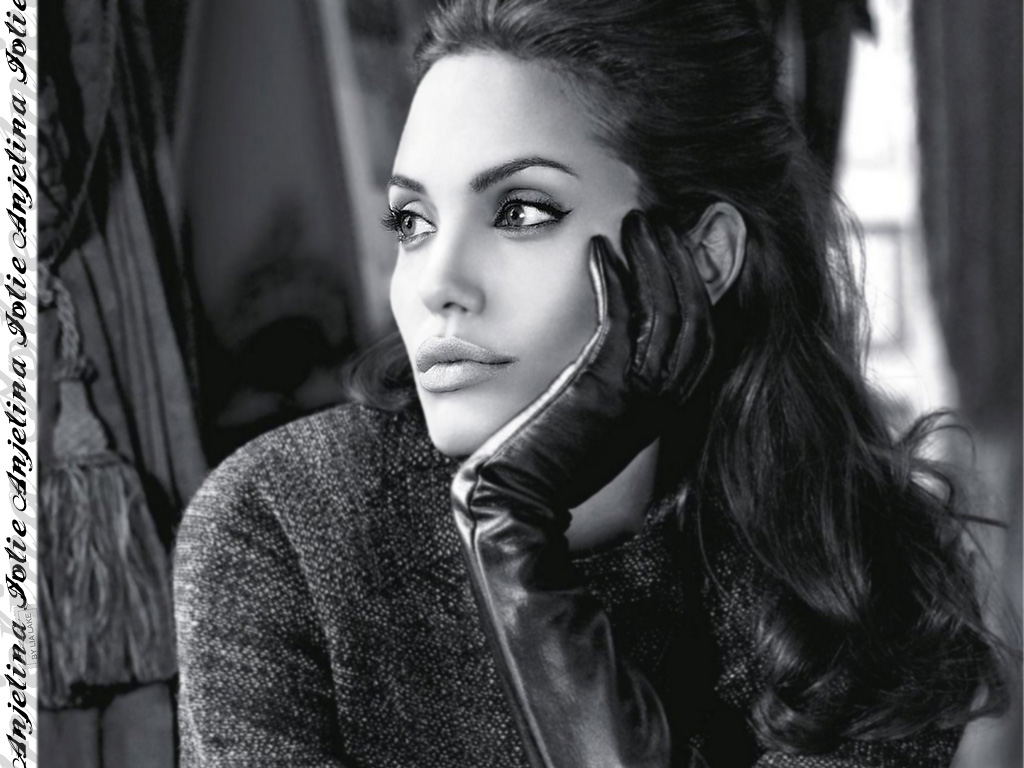 Angelina Jolie Hot Pose Actress - Wallpaper Site