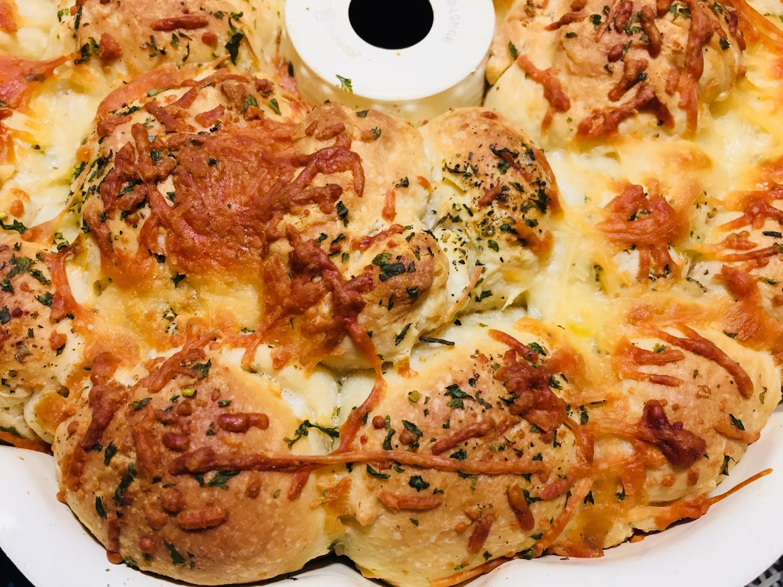 Roasted Garlic Parmesan Monkey Bread