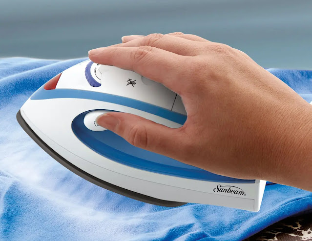 Sunbeam GCSBTR-100 Travel Iron Review Sunbeam GCSBTR-100 Travel Iron Review