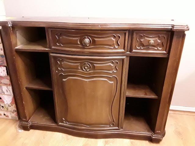 Αφιέρωμα: Μπουφές! Αρκούδα καφέ ... "τρέχα και βάψε" τον ξύλινο μπουφέ 31 Annie Sloan Greece Αφιέρωμα: Μπουφές! Αρκούδα καφέ ... "τρέχα και βάψε" τον ξύλινο μπουφέ 31 Annie Sloan Greece