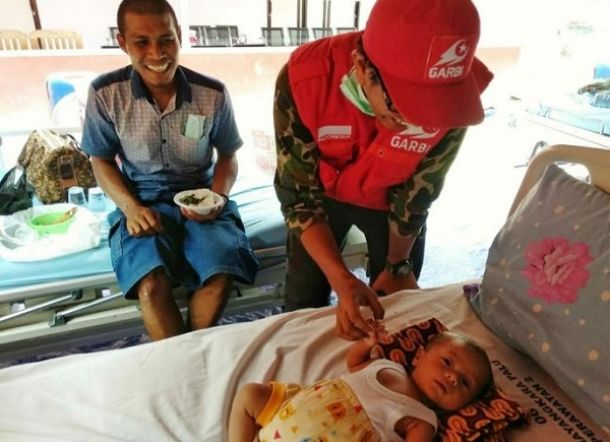 Allahu Akbar! Terseret Tsunami Palu, Bayi 2 Bulan Ditemukan Selamat Tersangkut Diatas Pohon