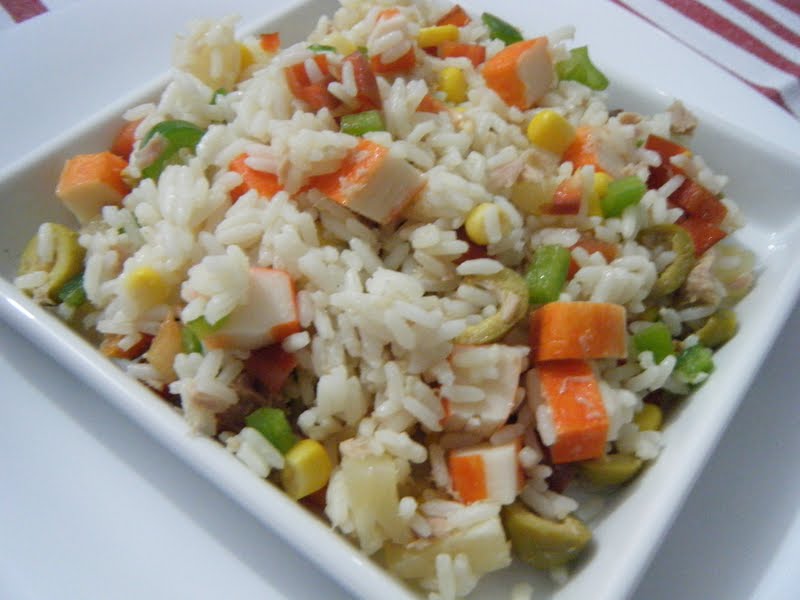 Tomillo, laurel y otras cosas de comer.: ENSALADA DE ARROZ CON ATÚN