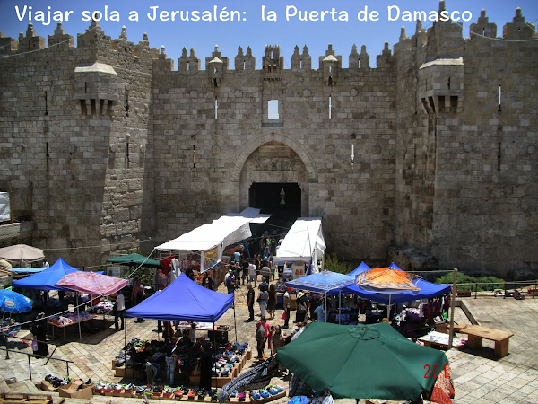 Aspecto del exterior de la Puerta de Damasco en Jerusalén
