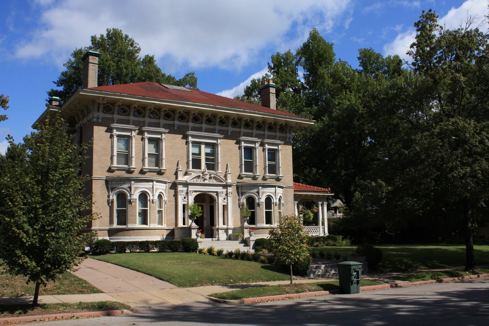 St. Louis Through My Eyes Detailed Architecture in Compton Heights