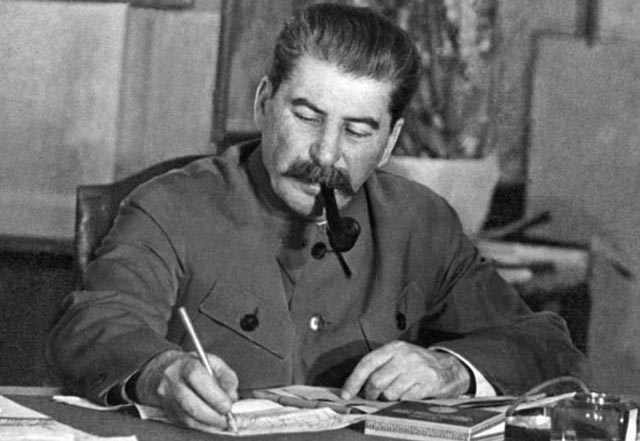 Stalin worldwartwo.filminspector.com