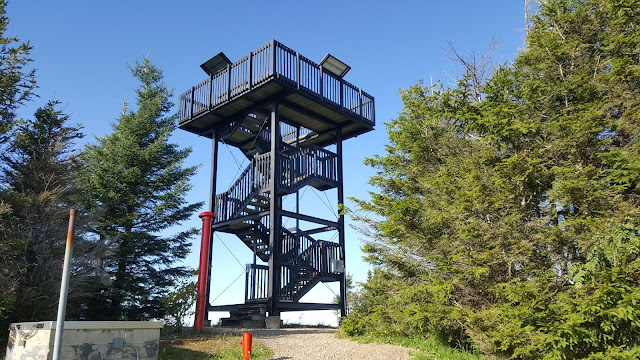 Belvedere au sommet du mont Sainte-Anne