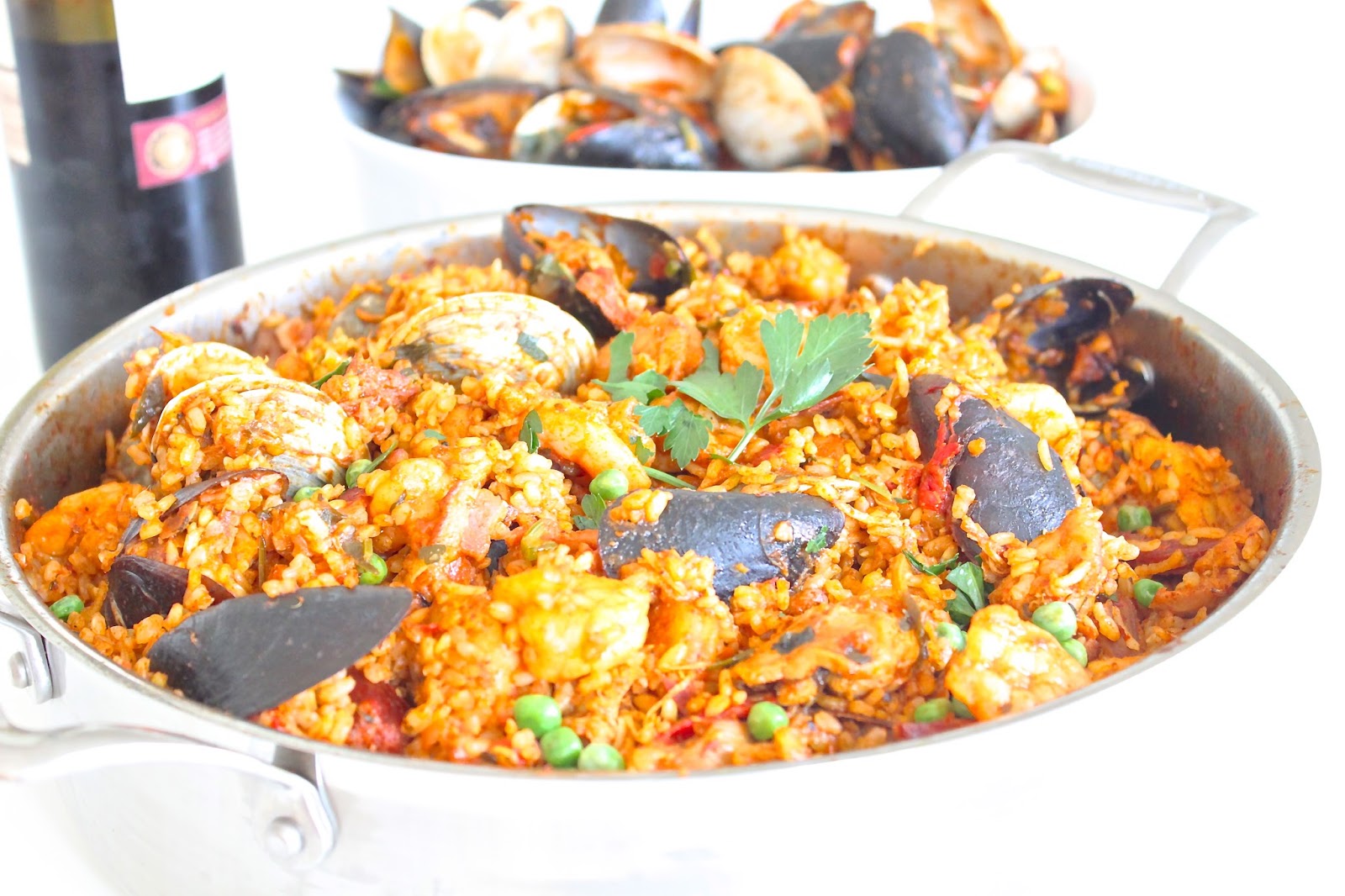 Easy Paella with Shrimp, clams and mussels