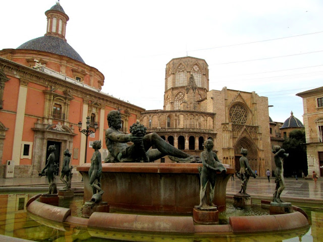 Plaza de la Virgen. mayo 2014 - Paseos Fotográficos Valencia