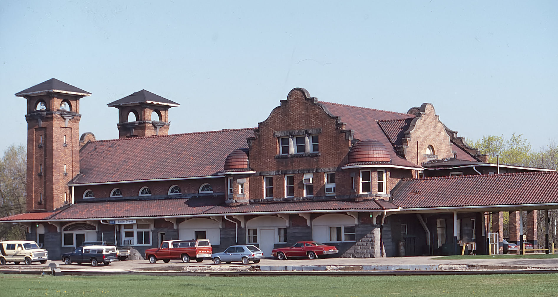 Towns and Nature Battle Creek, MI Grand Trunk Western (GTW) Depot