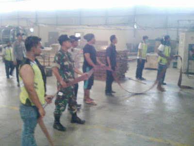 KEBAKARAN TERJADI  DI PT PPI YANG BERADA SATU KOMPLEKS DENGAN  PABRIK MILIK PRESIDEN JOKOWI DI SRAGEN