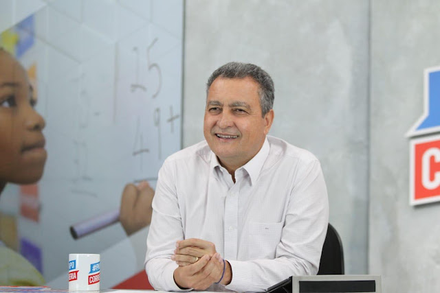 Na região de Irecê, Rui entrega viaturas e unidade móvel para rastreamento do câncer