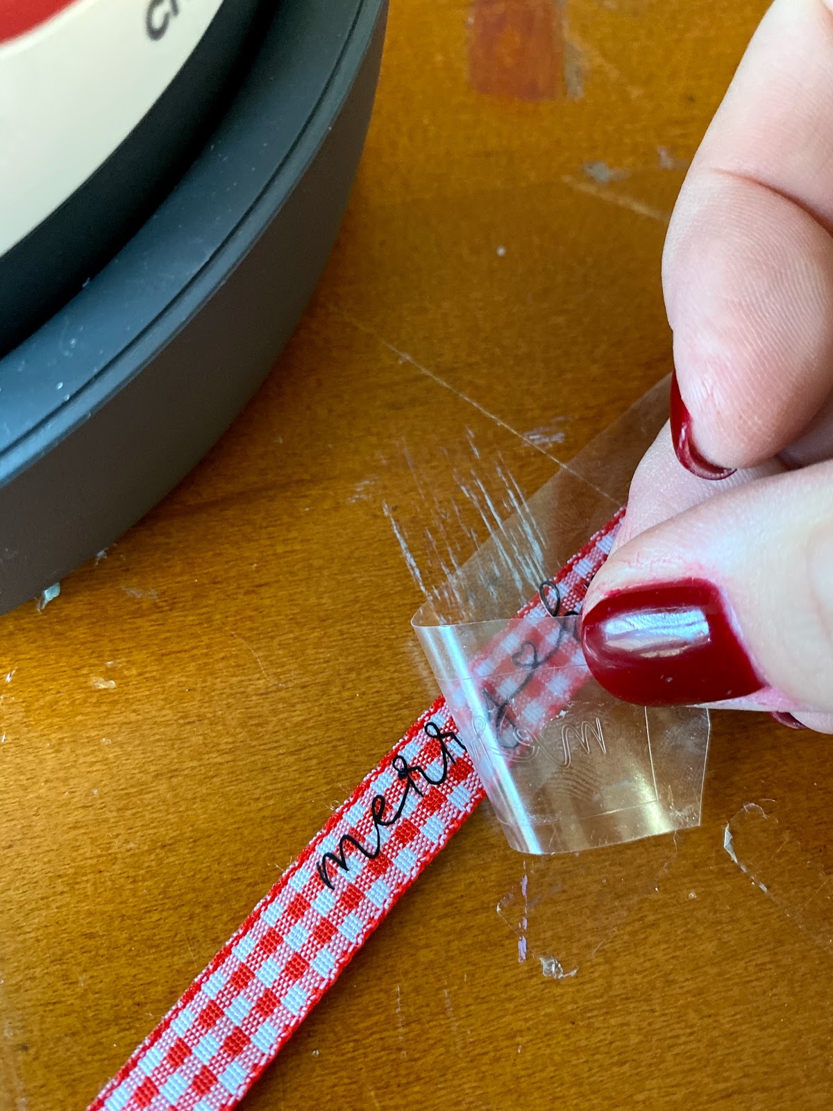 How to Customize Ribbon with HTV and EasyPress Mini Silhouette School