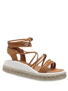 http://es.zaful.com/amarre-las-sandalias-del-cuero-del-faux-de-las-alpargatas-p_275885.html?lkid=179278