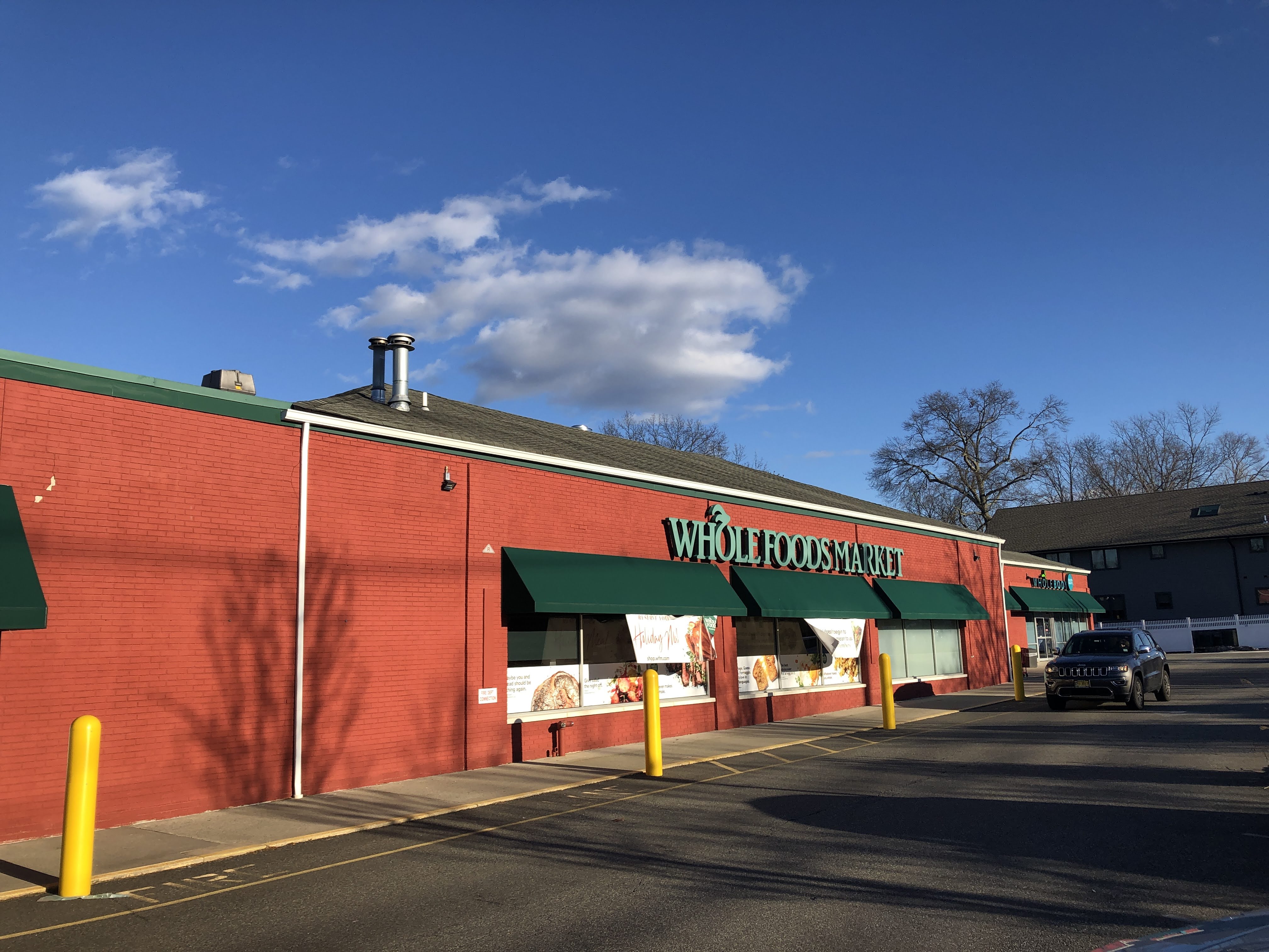 South Windsor's new Whole Foods supermarket could be open by January