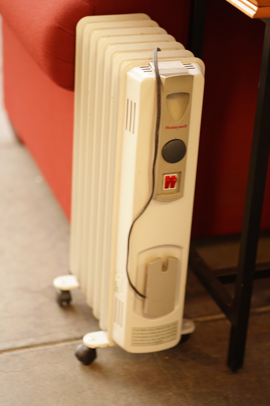 UHURU FURNITURE & COLLECTIBLES **SOLD** 97640 Honeywell Oil Filled