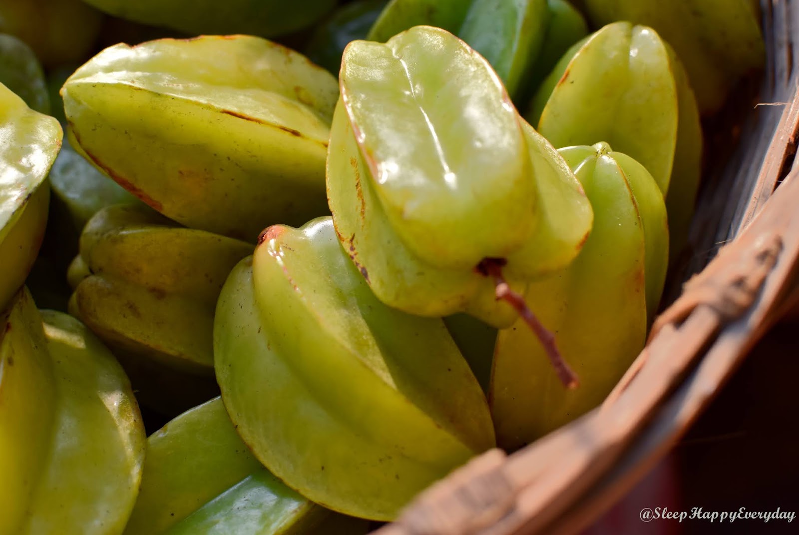 Sleep Happy Everyday Kamranga Makha (Star Fruit Relish). A Simple