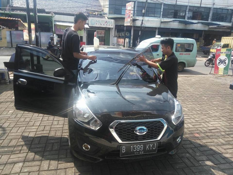 Jasa Pasang Kaca Film Mobil Toyota Rush Jakarta Timur
