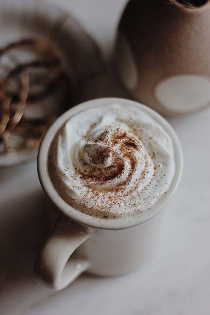 alt="hot chocolate drinks,Barcelona Hot Chocolate,hot chocolate,chocolate drinks,cocoa drinks,recipes,foods,food recipes,delicious,yummy,Christmas foods"