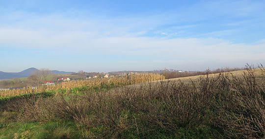Widok na północny zachód. Widok na północny zachód.