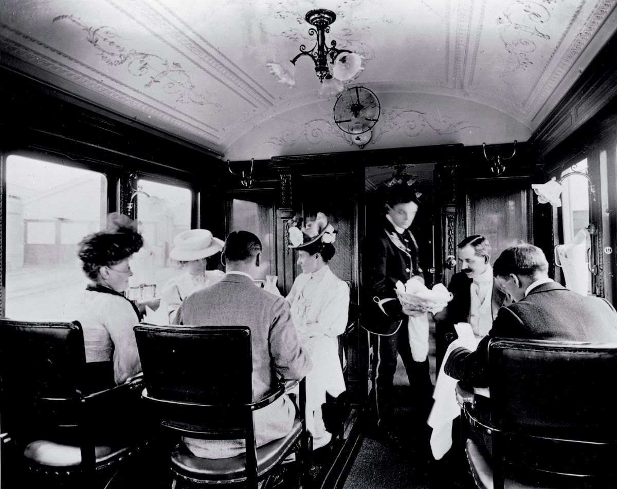 train travel 1940s