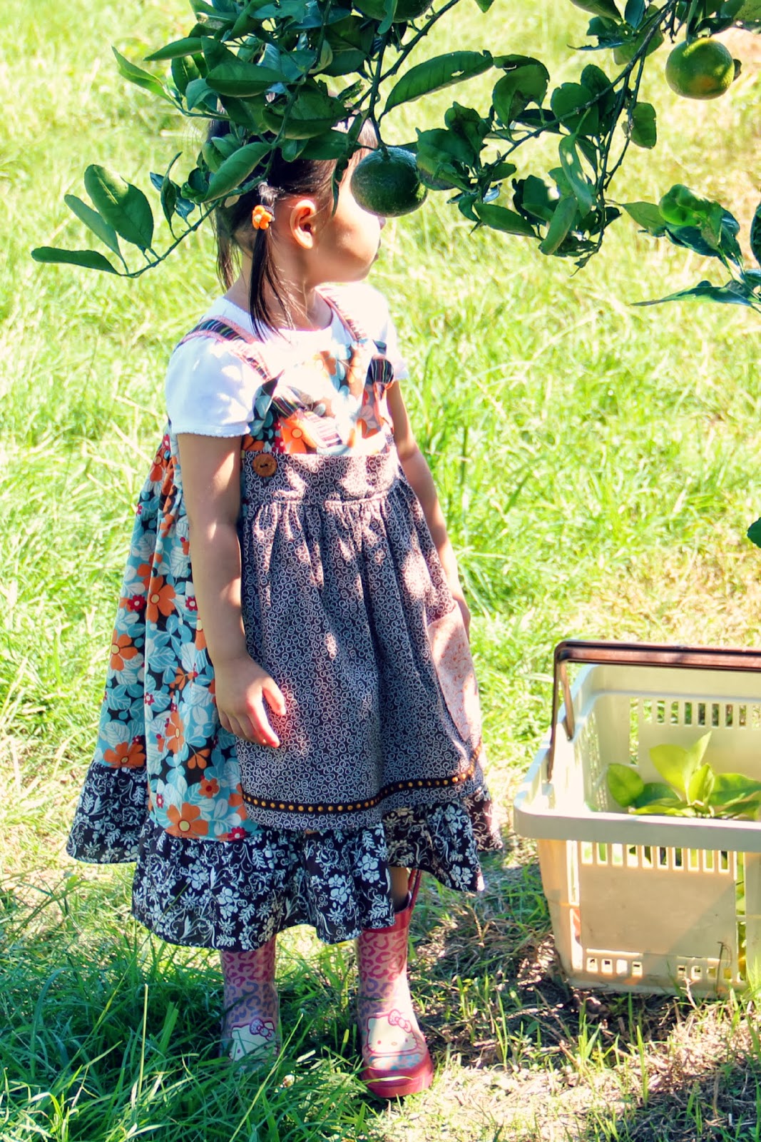 Peaches and Bees: Fall Apron Dress for Little Momo