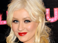 Christina Aguilera In Short Life (Christina Aguilera Biography)