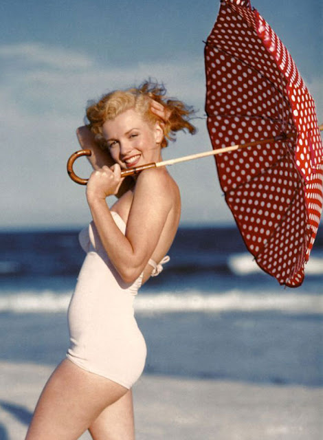Marilyn Monroe In Bikini 119