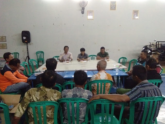 Pertemuan Linmas Tangkil Tingkatkan Keamanan Desa