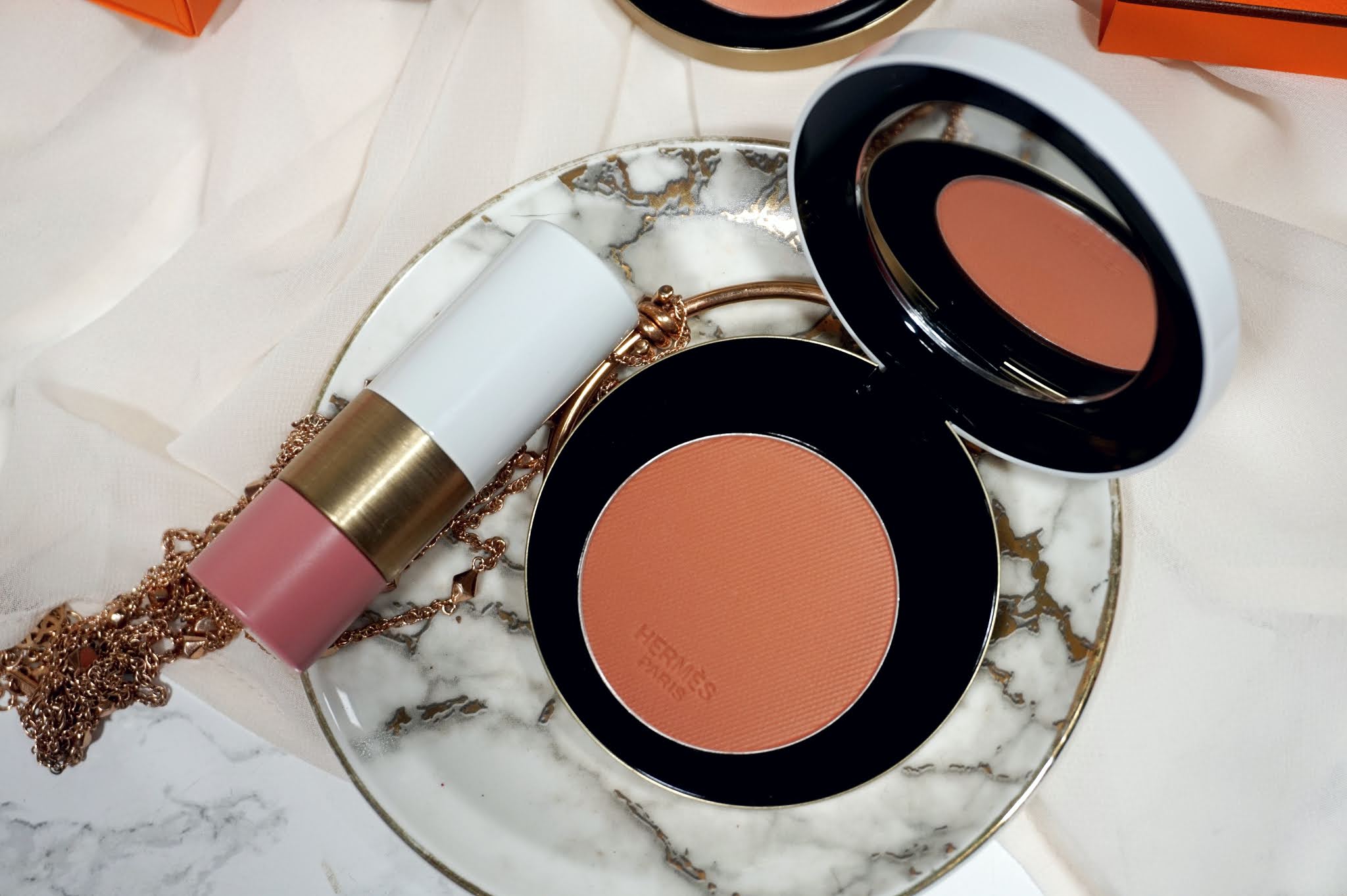  Review Hermès Rose Hermès Silky Blush Powder PRETTY IS MY PROFESSION