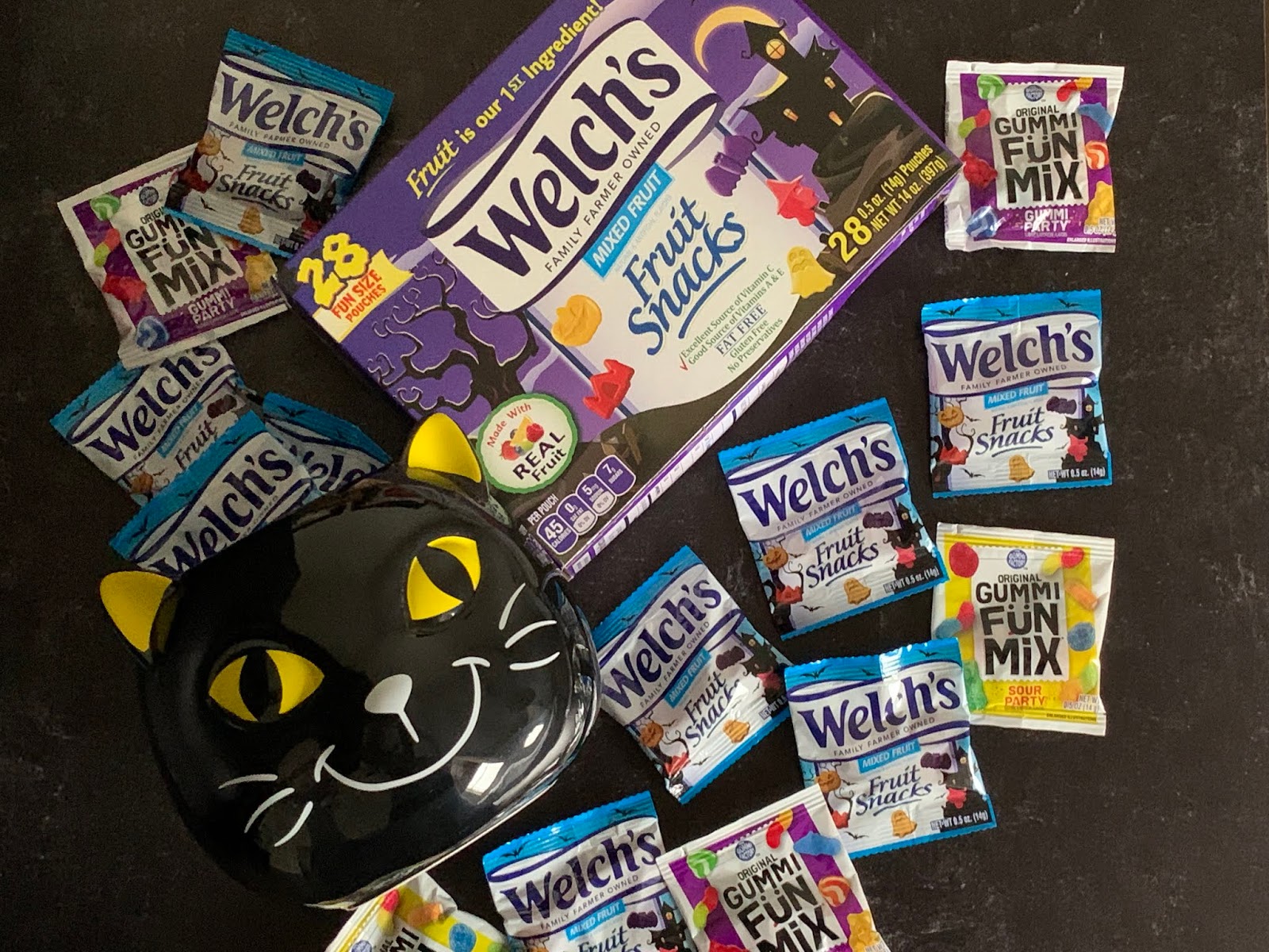 Welch's Limited Edition Halloween Fruit Snacks, Original Gummi FunMix