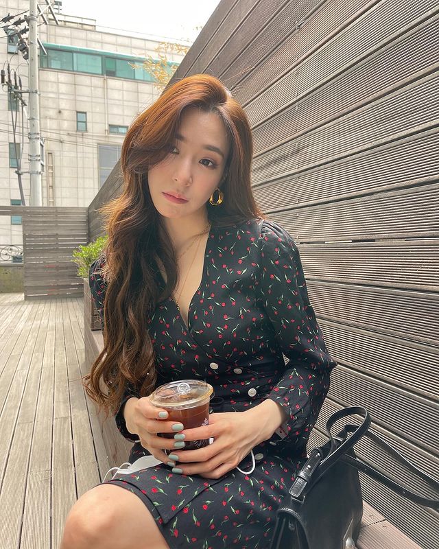 Have some coffee with SNSD's Tiffany - Wonderful Generation