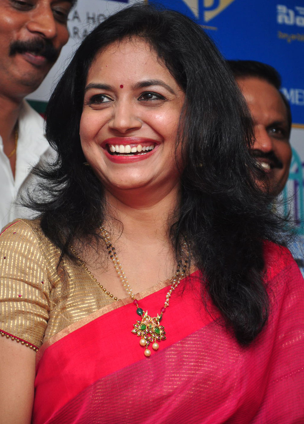 Singer Sunitha Hot Photos In Red Saree | Indian Filmy Actress