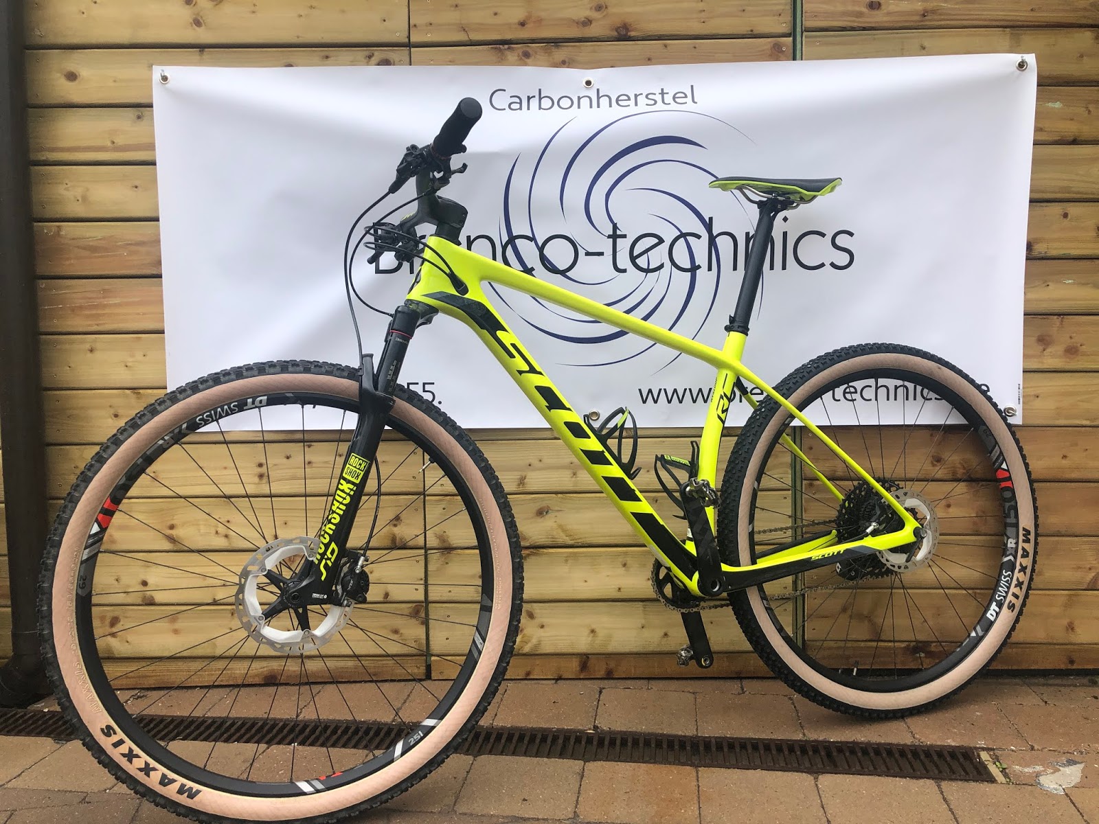 elite race workstand