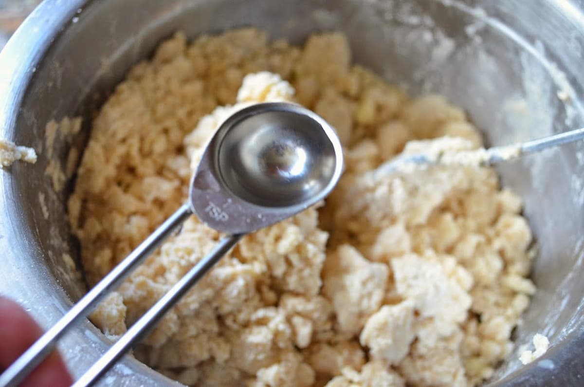Flaky Sour Cream Pie Crust Serena Bakes Simply From Scratch