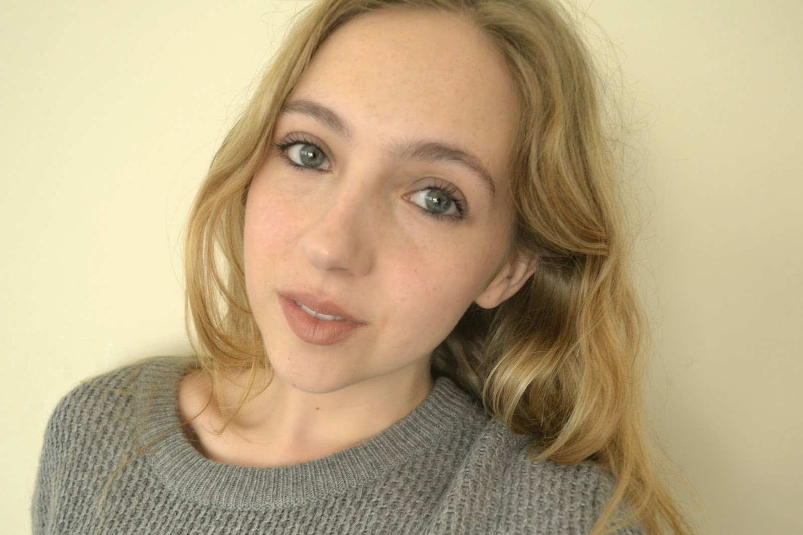 500 days of fashion: 90's Nudes -Bobbi Brown Creamy Matte Lip Colour