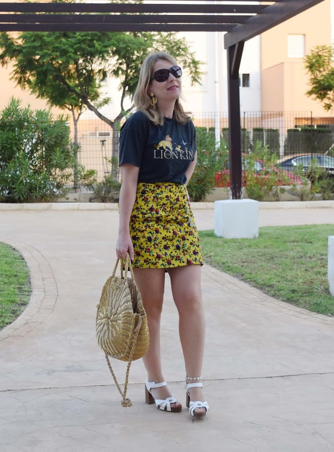 Mini_skirt_Tshirt_Lion_king