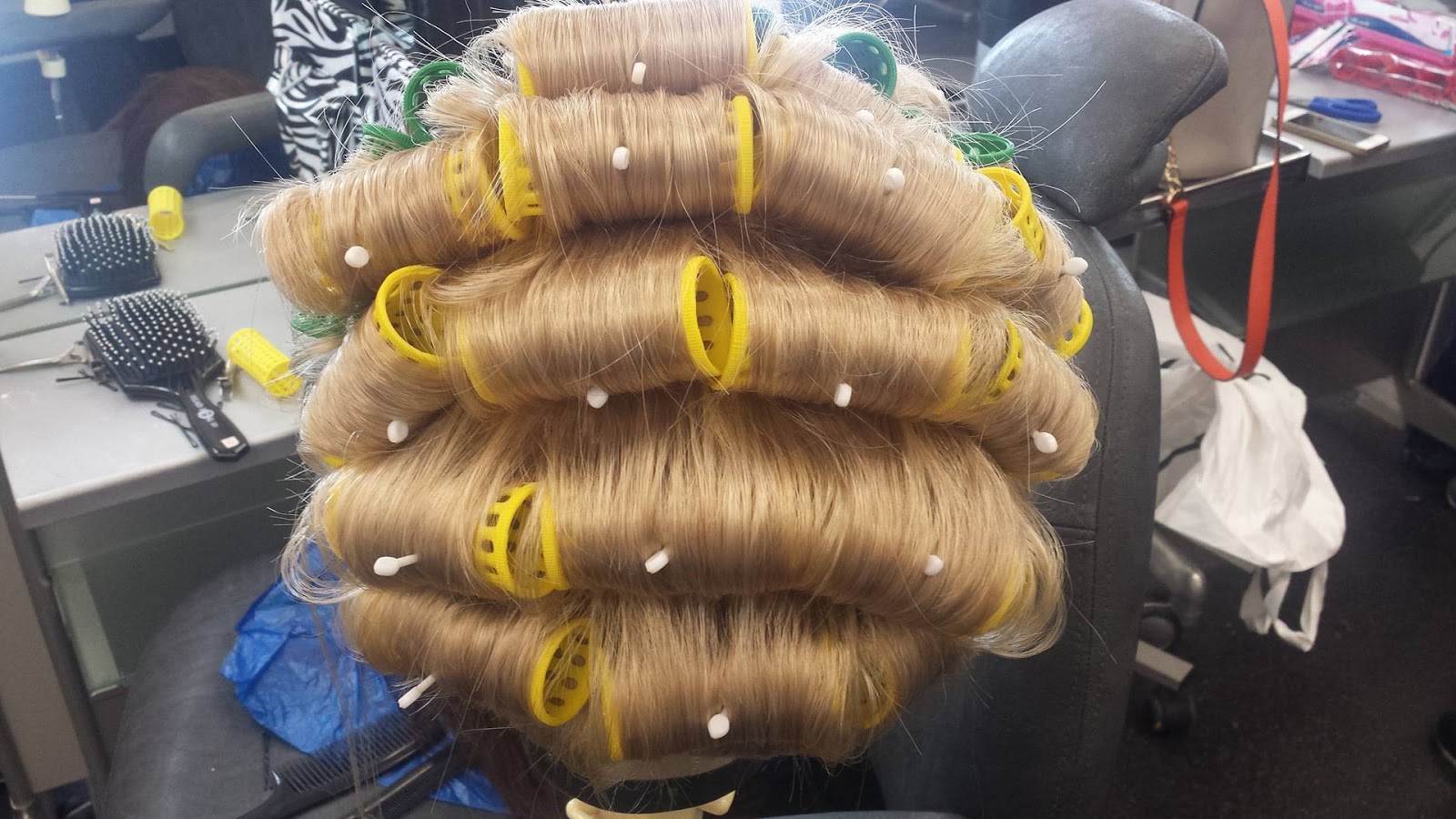 Wig Wonderland How to style acrylic wig