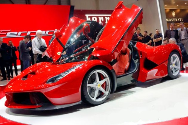 Ferrari 2016, The First LaFerrari Hybrid - Top Gear