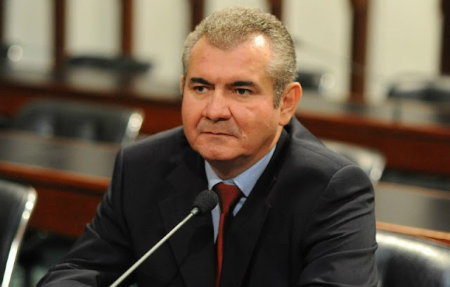 CORONEL INICIA CAÇA AOS FUNCIONÁRIOS FANTASMAS NA ASSEMBLEIA CORONEL INICIA CAÇA AOS FUNCIONÁRIOS FANTASMAS NA ASSEMBLEIA